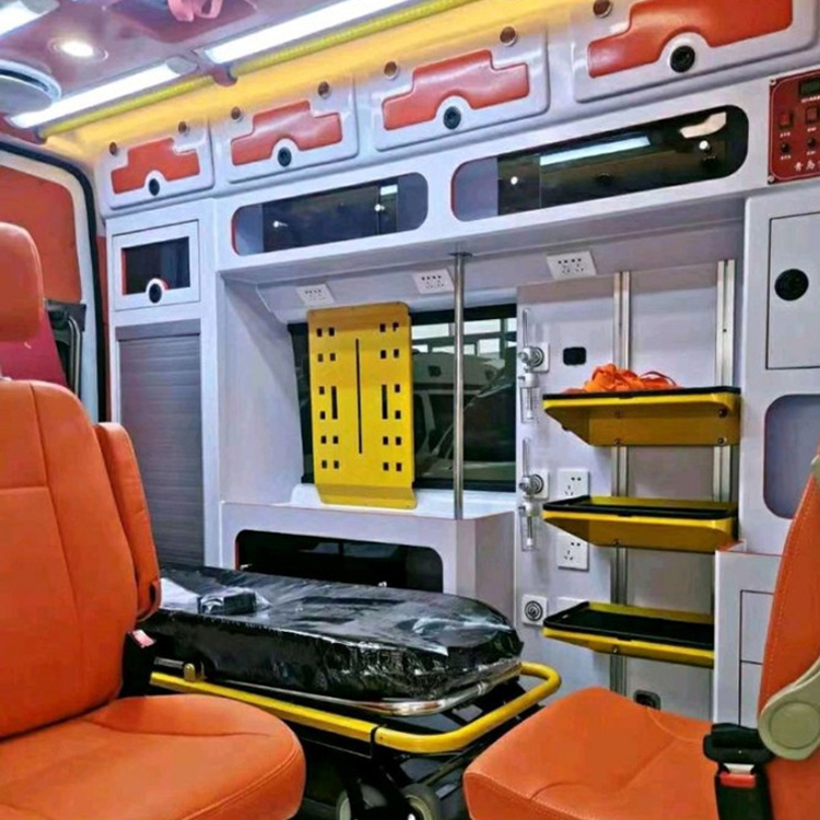 郾城长途救护车护送病人租赁价格